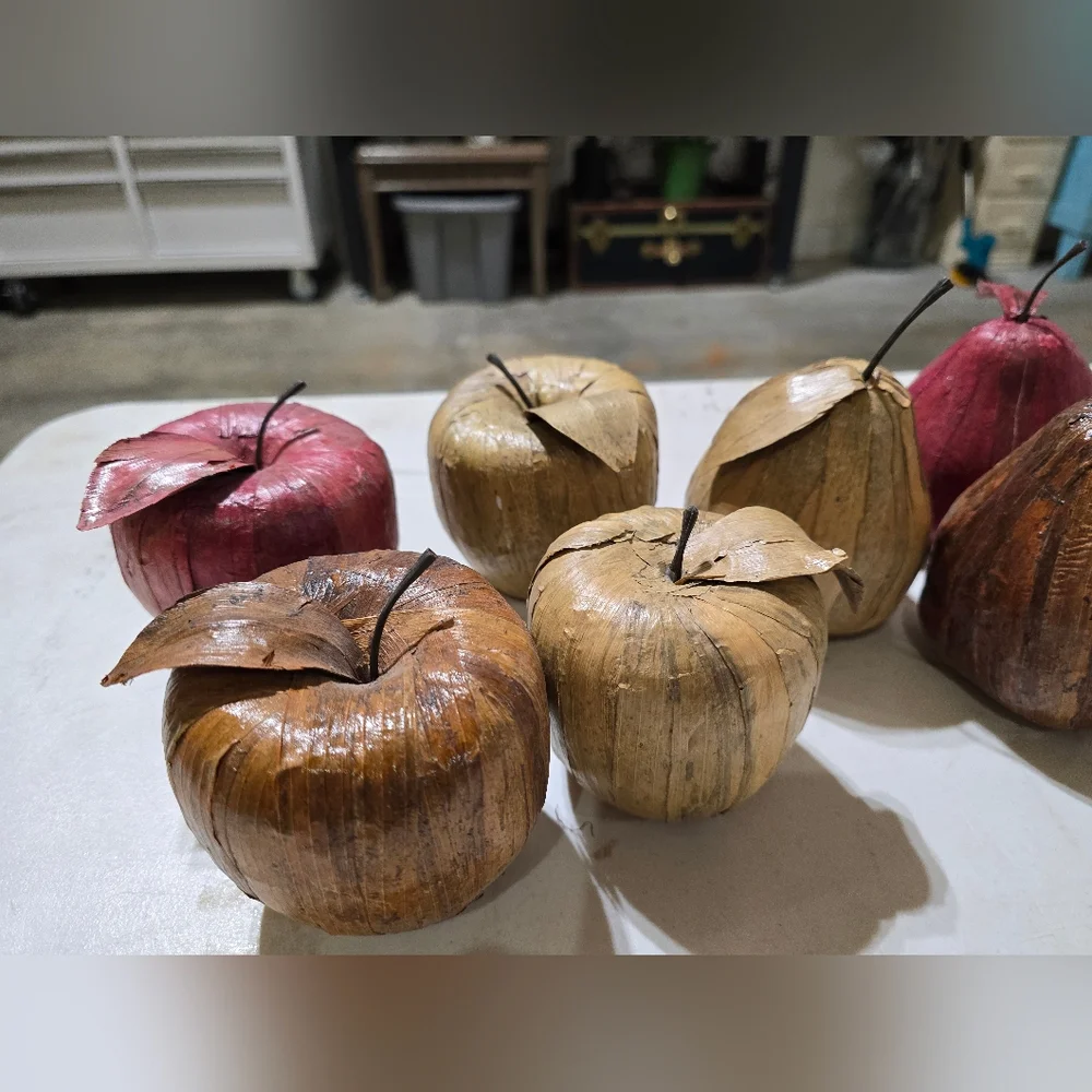 Rustic Decorative Apple and Pear Set - Picture 2 of 5